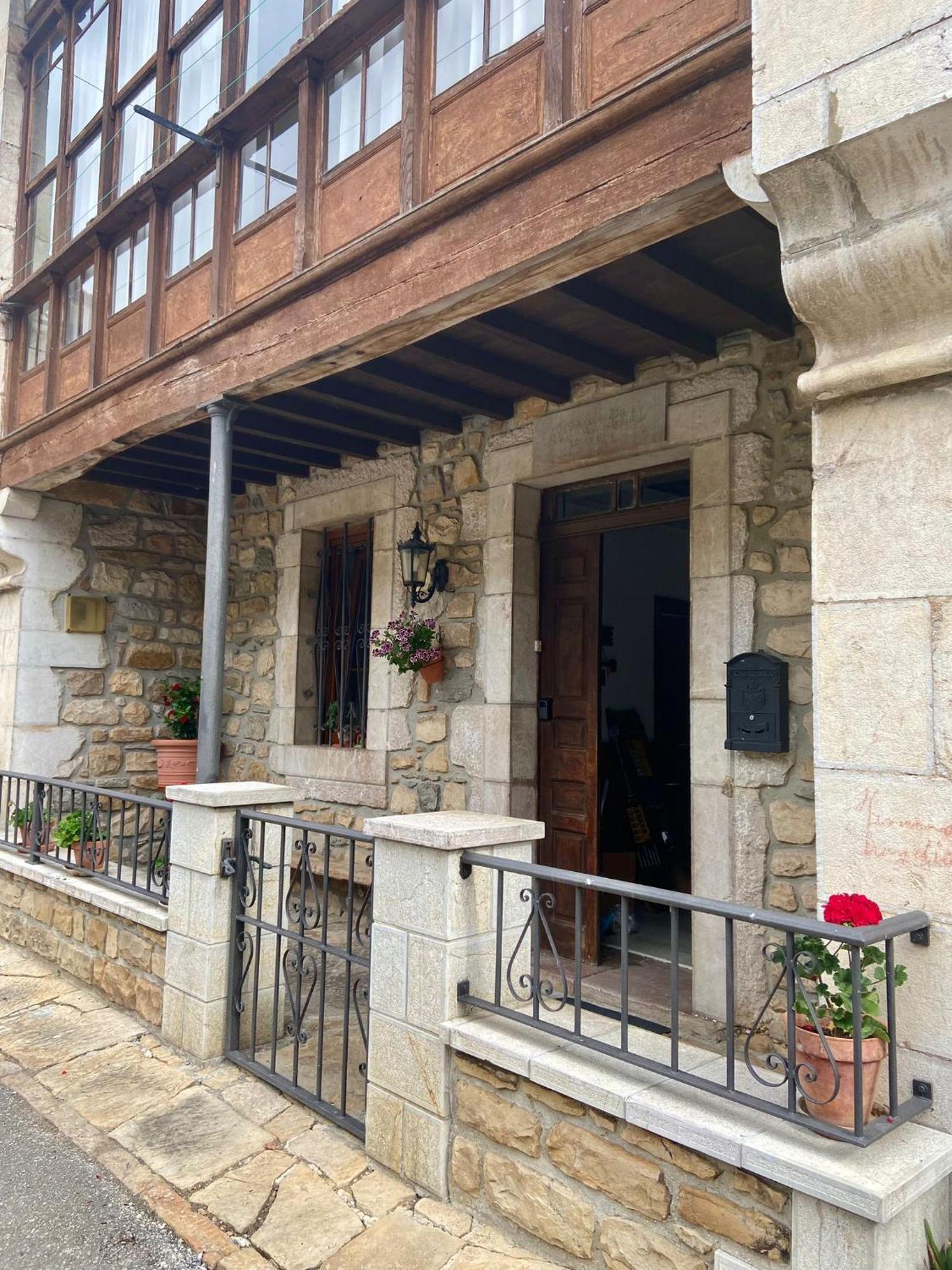 Villa La Casona De Ardines Arenas De Cabrales Exterior foto